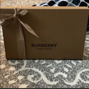 Burberry gift box